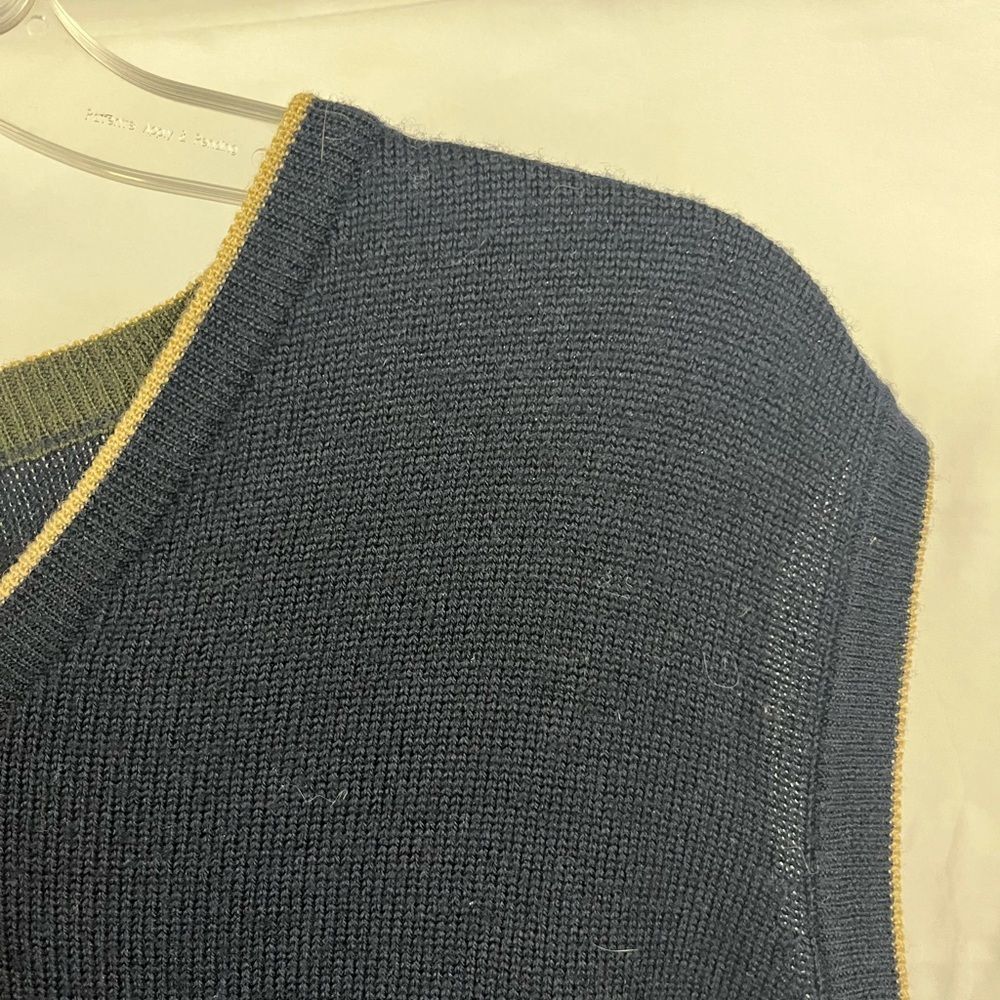 J. Crew Men's 100% Merino Wool Navy Contrast Trim V-‎ Neck Sweater Vest- Size XL - Picture 4 of 4